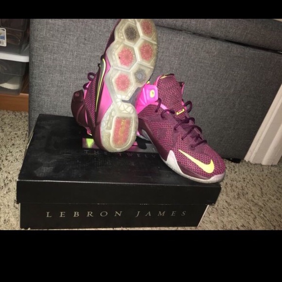 LEBRONS - Picture 3 of 3